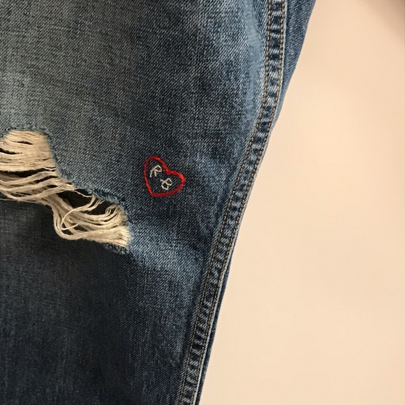 Distressed - Picture 2 of 5